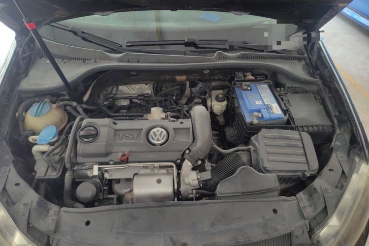 Used Volkswagen Golf 2011 1.4 TSI Automatic Comfort Model Engine Bay