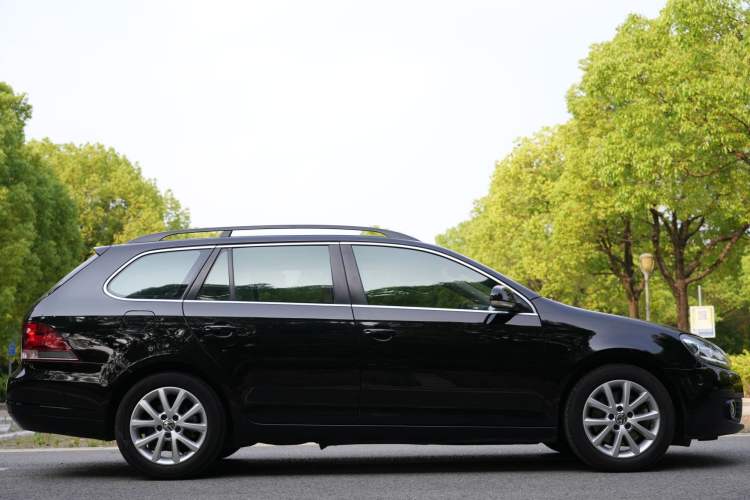 Used Volkswagen Golf 2011 1.4 TSI Luxury Touring Edition Exterior 2