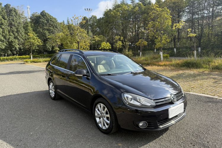 Used Volkswagen Golf 2011 1.4 TSI Luxury Touring Edition Exterior 2
