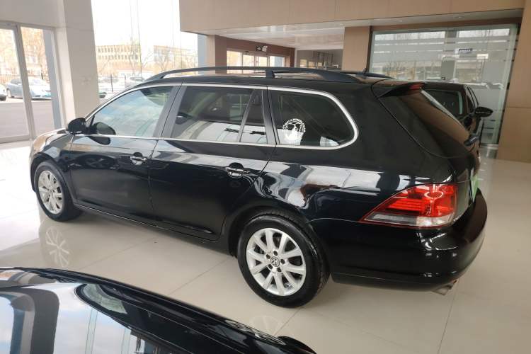 Used Volkswagen Golf 2011 1.4 TSI Comfort Travel Edition Exterior 3
