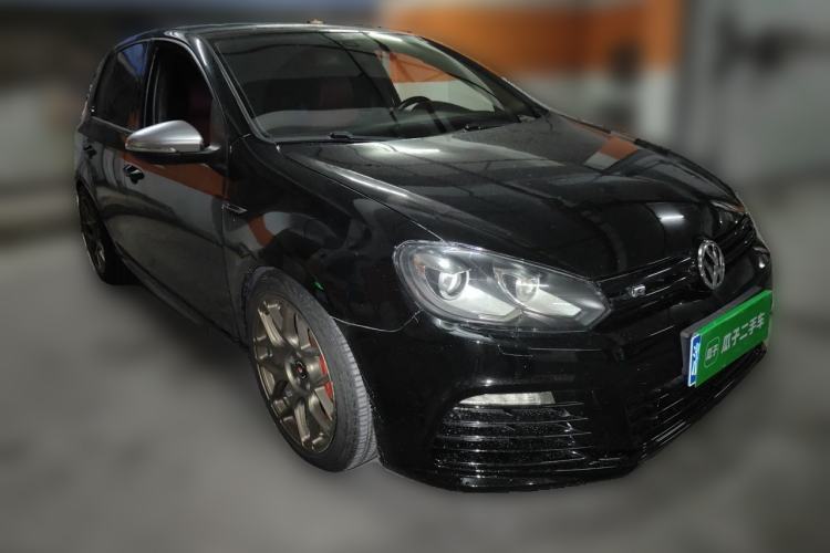 Used Volkswagen Golf 2011 2.0 TSI R Front Right 45 Deg
