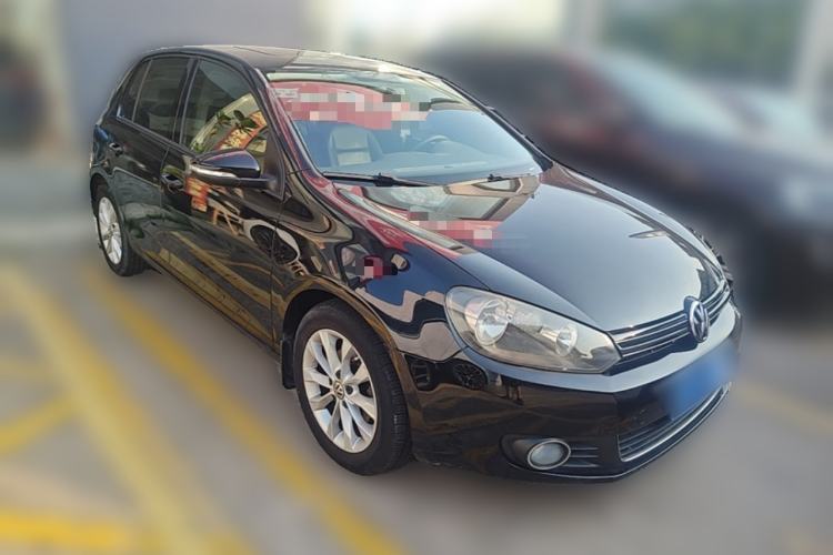 Used Volkswagen Golf 2011 1.6L Automatic Comfort Model Front Right 45 Deg
