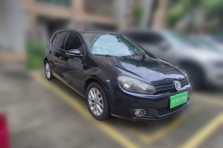 Used Volkswagen Golf 2011 1.4 TSI Automatic Comfort Model Front Right 45 Deg