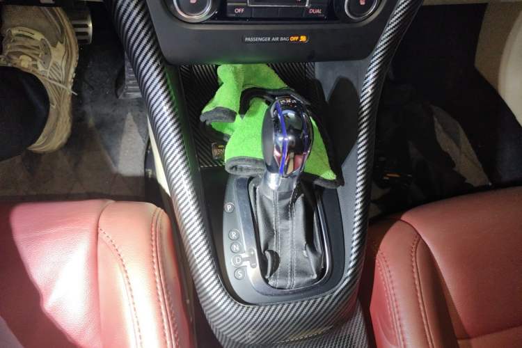 Used Volkswagen Golf 2011 2.0 TSI R Gear Lever