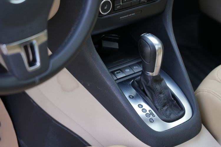 Used Volkswagen Golf 2011 1.4 TSI Luxury Touring Edition Gear Lever