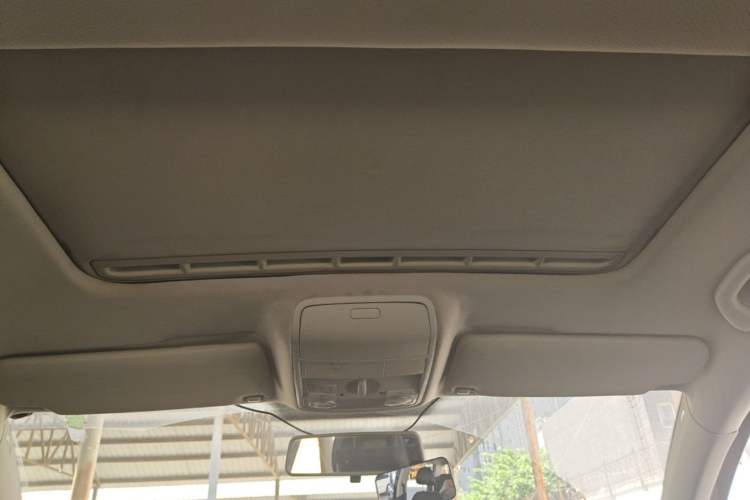 Used Volkswagen Golf 2011 1.4 TSI Automatic Comfort Model Headliner