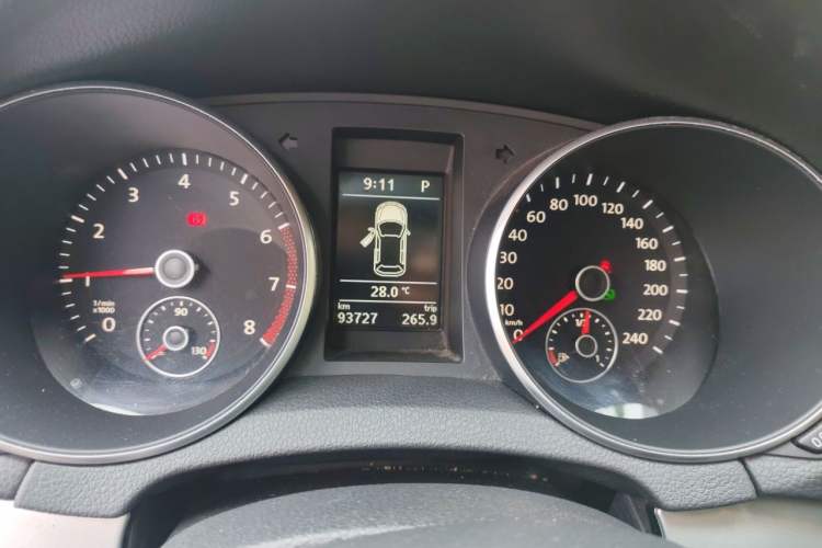 Used Volkswagen Golf 2011 1.4 TSI Luxury Touring Edition Instrument Cluster