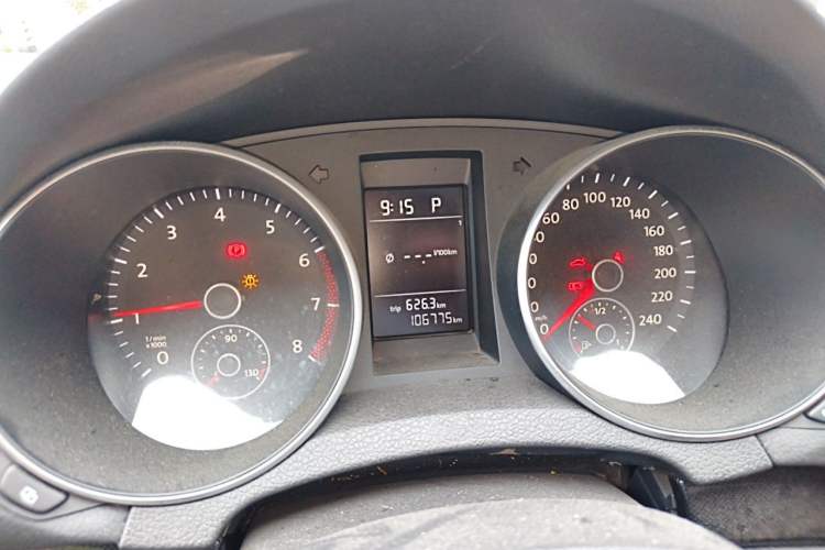 Used Volkswagen Golf 2011 1.6L Automatic Comfort Model Instrument Cluster