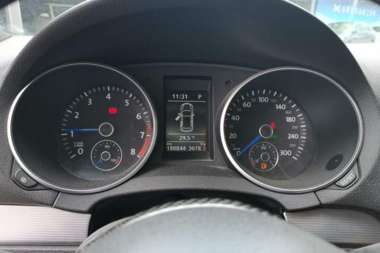 Used Volkswagen Golf 2011 2.0 TSI R Instrument Cluster
