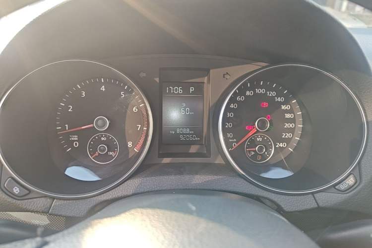 Used Volkswagen Golf 2011 1.6L Automatic Comfort Model Instrument Cluster