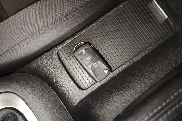 Used Volkswagen Golf 2011 1.4 TSI Comfort Travel Edition Interior 1