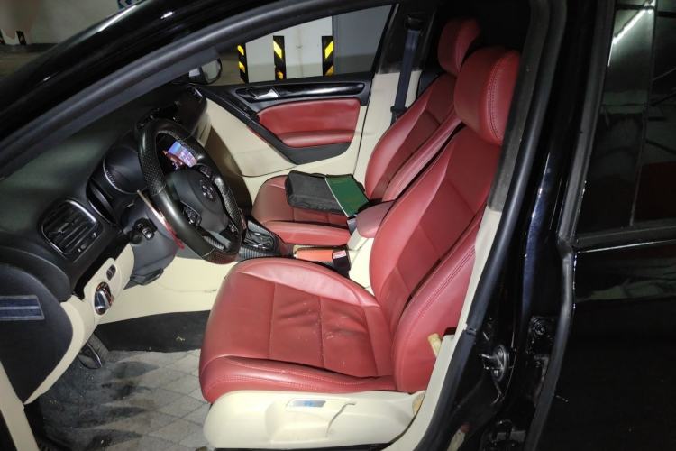 Used Volkswagen Golf 2011 2.0 TSI R Left Front Seat