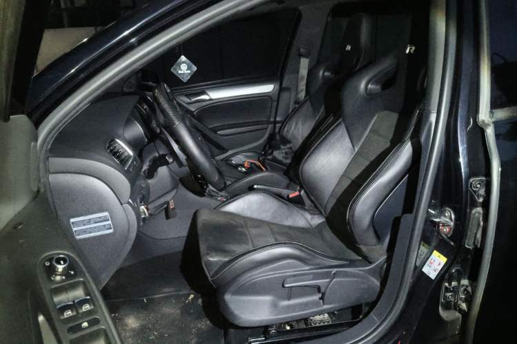 Used Volkswagen Golf 2011 2.0 TSI R Left Front Seat