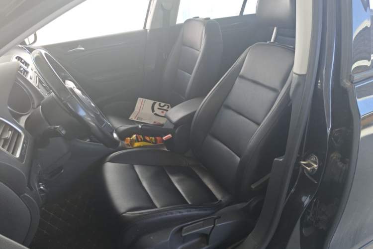 Used Volkswagen Golf 2011 1.4 TSI Automatic Comfort Model Left Front Seat