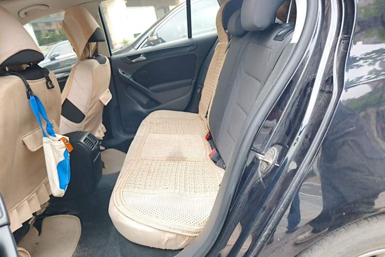 Used Volkswagen Golf 2011 1.6L Automatic Comfort Model Left Rear Seat