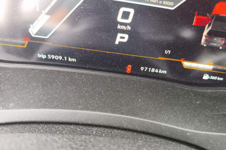 Used Volkswagen Golf 2011 1.4 TSI Comfort Travel Edition Odometer Close Up