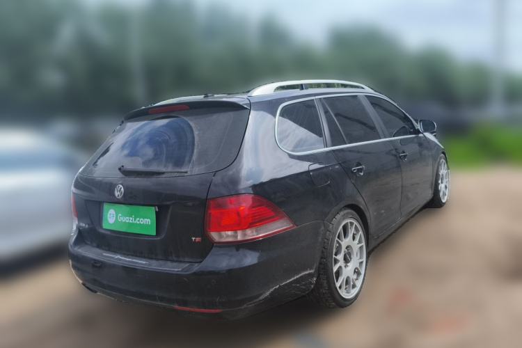 Used Volkswagen Golf 2011 1.4 TSI Comfort Travel Edition Rear Right 45 Deg