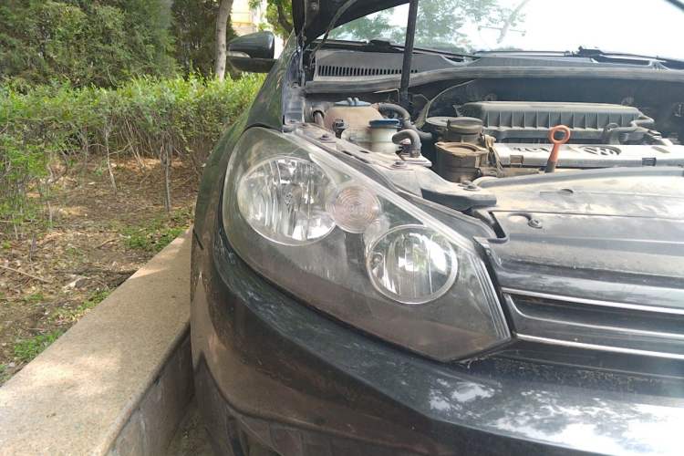 Used Volkswagen Golf 2011 1.6 Manual Comfort Model Right Front Headlight