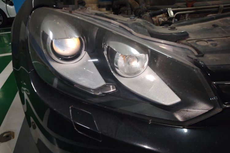 Used Volkswagen Golf 2011 1.4 TSI Automatic Luxury Edition Right Front Headlight