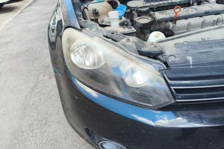 Used Volkswagen Golf 2011 1.6 Manual Comfort Model Right Front Headlight