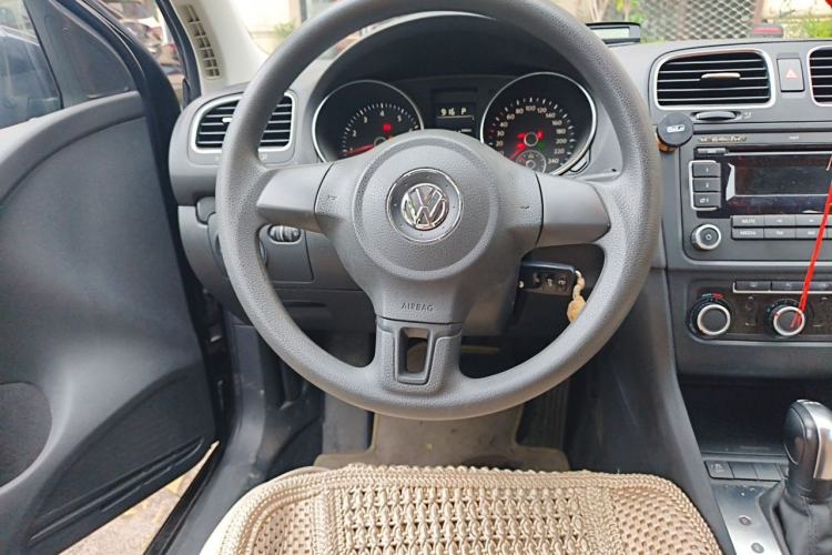 Used Volkswagen Golf 2011 1.6L Automatic Comfort Model Steering Wheel