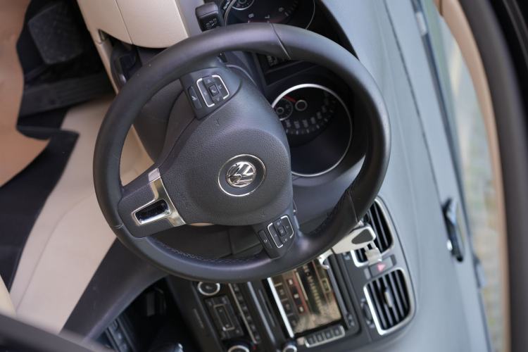 Used Volkswagen Golf 2011 1.4 TSI Luxury Touring Edition Steering Wheel