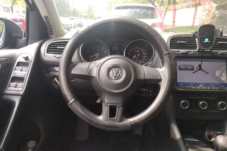 Used Volkswagen Golf 2011 1.6 Manual Comfort Model Steering Wheel