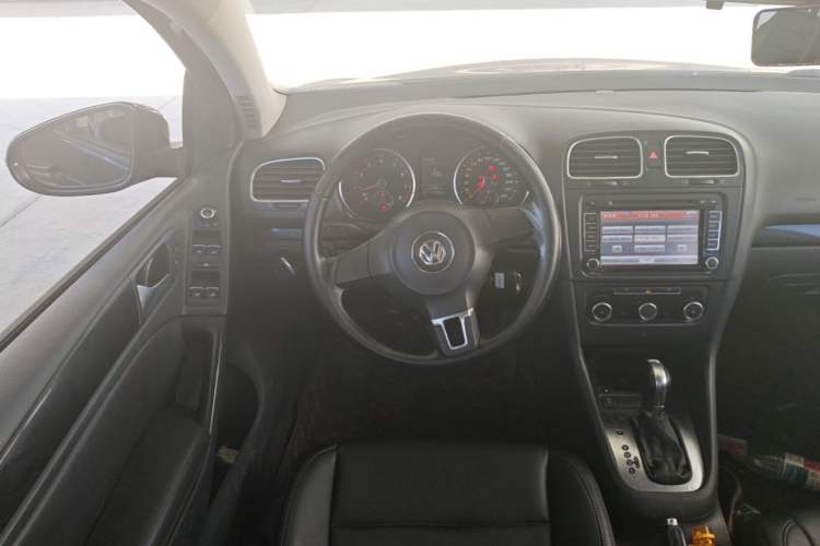 Used Volkswagen Golf 2011 1.4 TSI Automatic Comfort Model Steering Wheel