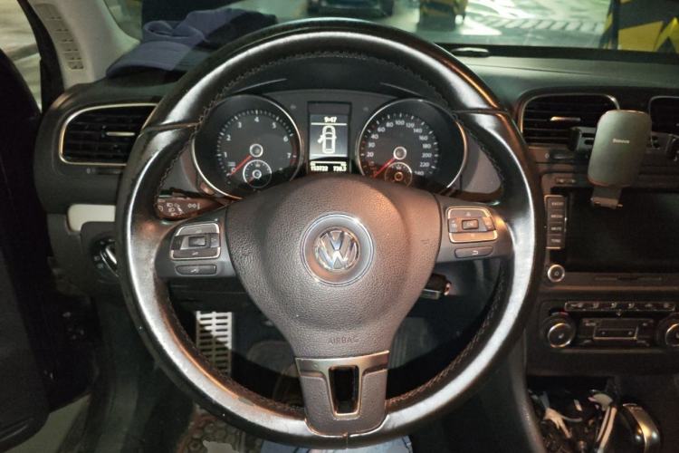 Used Volkswagen Golf 2011 1.4 TSI Automatic Luxury Edition Steering Wheel