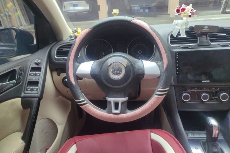 Used Volkswagen Golf 2011 1.4 TSI Automatic Comfort Model Steering Wheel
