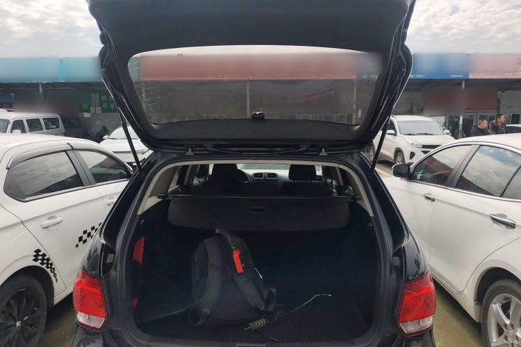 Used Volkswagen Golf 2011 1.4 TSI Comfort Travel Edition Trunk