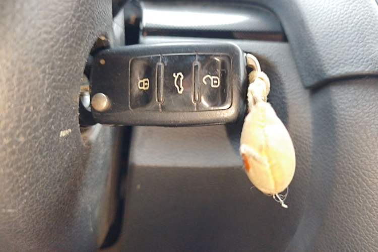 Used Volkswagen Golf 2011 1.6L Automatic Comfort Model Vehicle Key