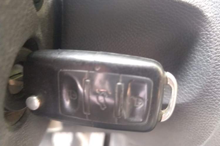 Used Volkswagen Golf 2011 1.6 Manual Comfort Model Vehicle Key