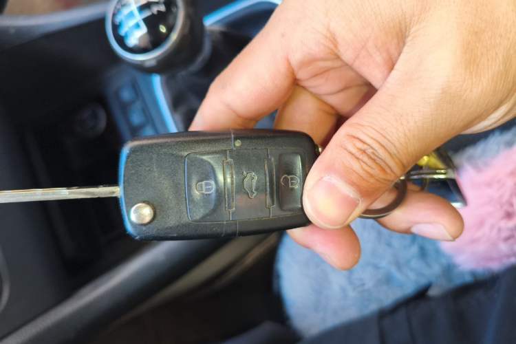 Used Volkswagen Golf 2011 1.6 Manual Comfort Model Vehicle Key