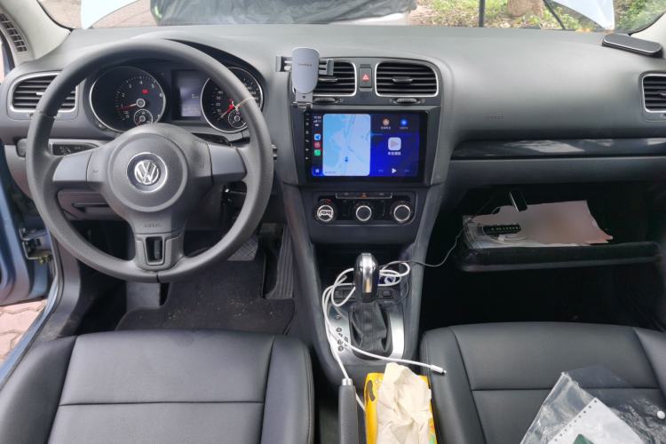 Used Volkswagen Golf 2011 1.4 TSI Automatic Comfort Model Center Console