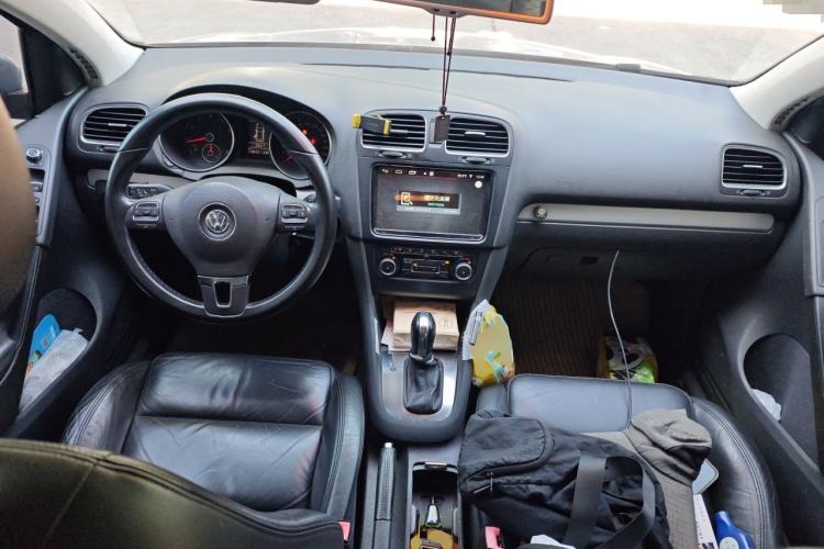 Used Volkswagen Golf 2011 1.4 TSI Automatic Luxury Edition Center Console