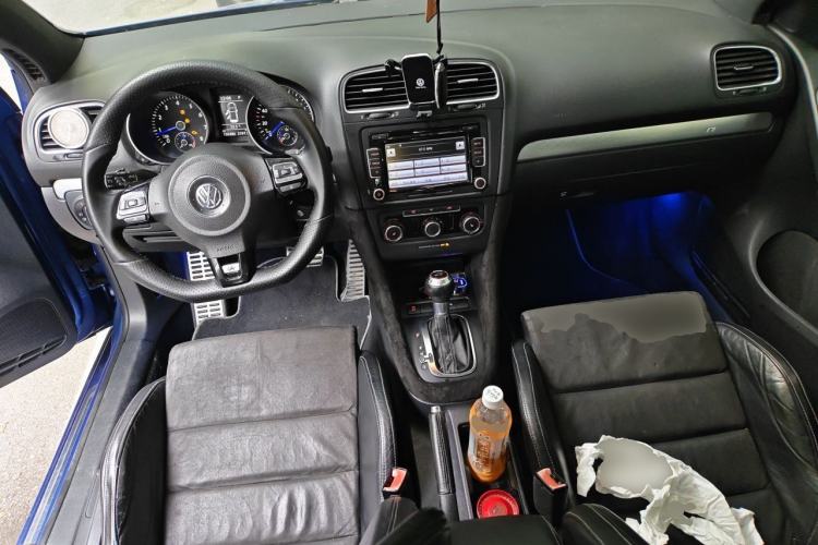 Used Volkswagen Golf 2011 2.0 TSI R Center Console