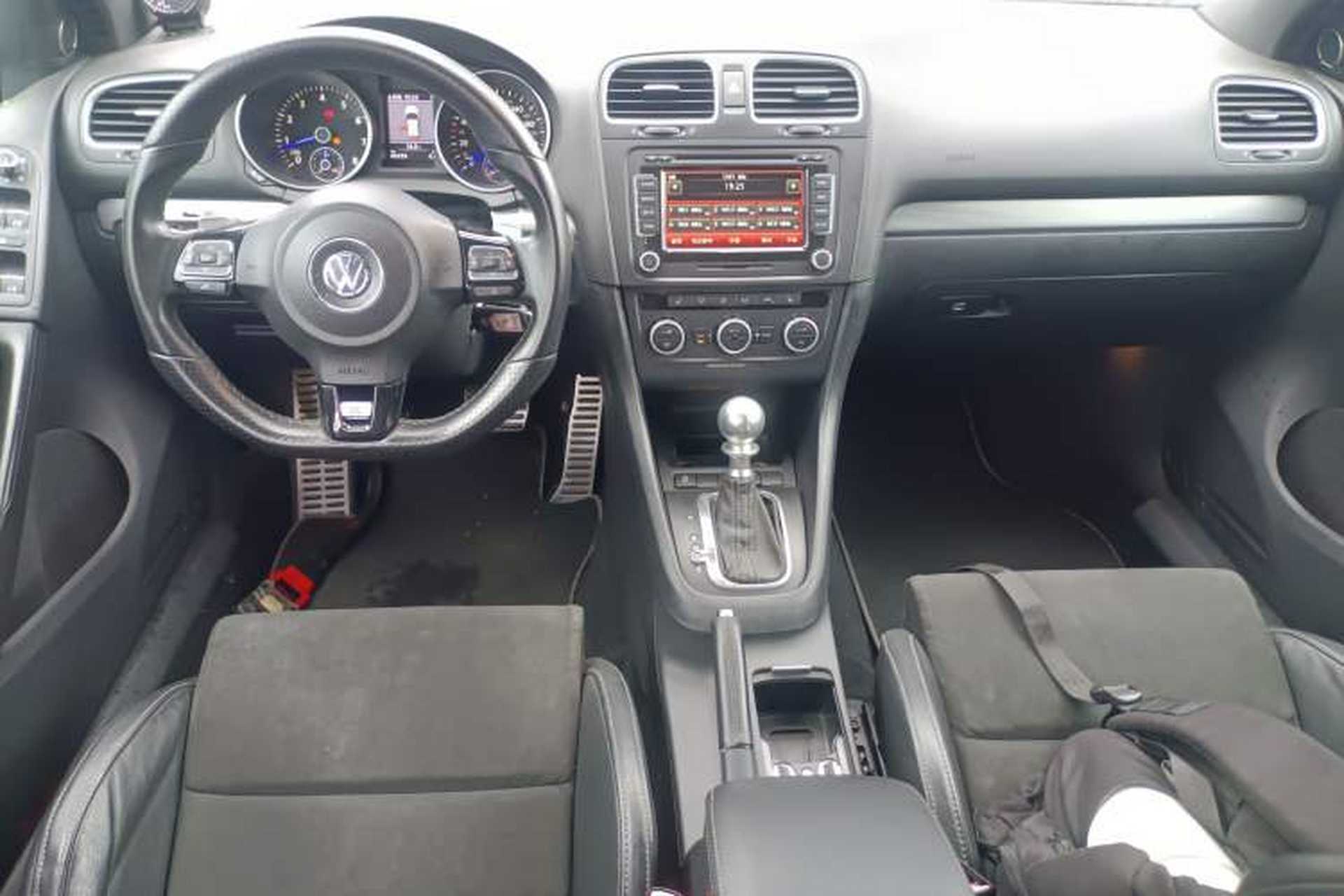 Used Volkswagen Golf 2011 2.0 TSI R Center Console