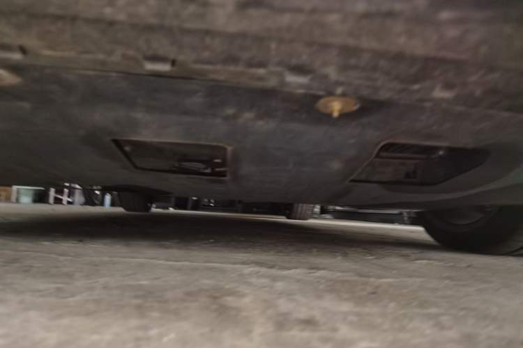 Used Volkswagen Golf 2011 2.0 TSI R Chassis Front
