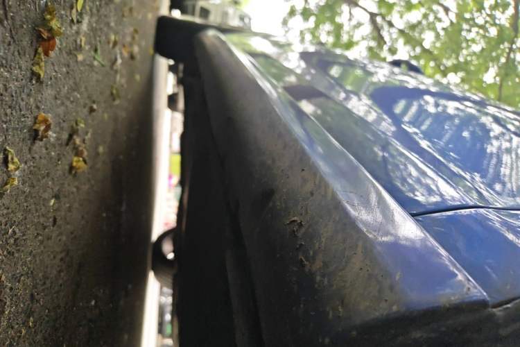 Used Volkswagen Golf 2011 2.0 TSI R Chassis Front Right
