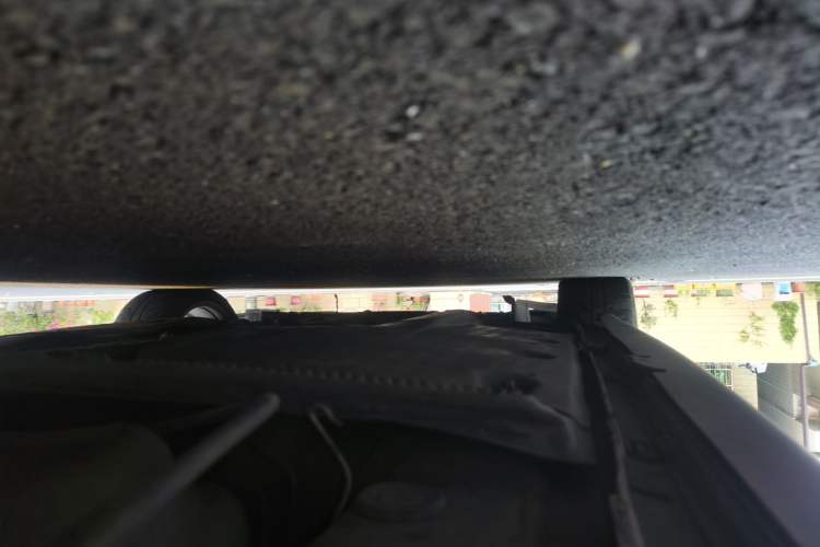 Used Volkswagen Golf 2011 2.0 TSI R Chassis Rear Left