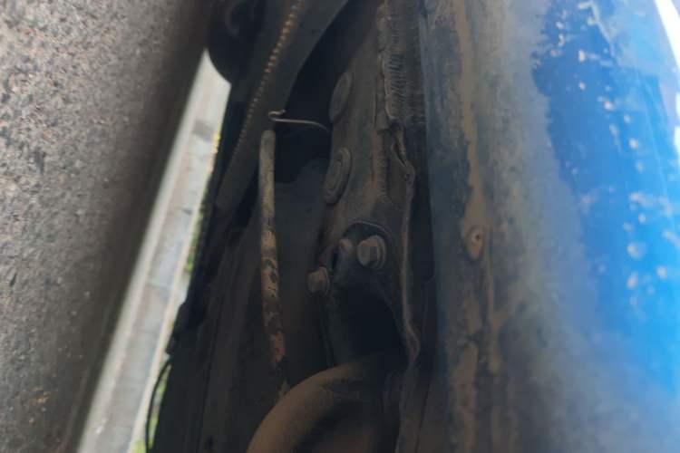 Used Volkswagen Golf 2011 2.0 TSI R Chassis Rear Left