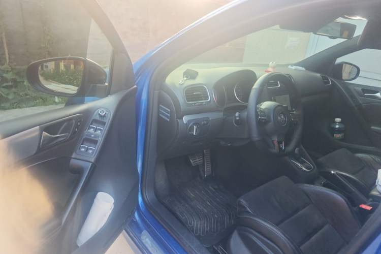 Used Volkswagen Golf 2011 2.0 TSI R Driver Seat