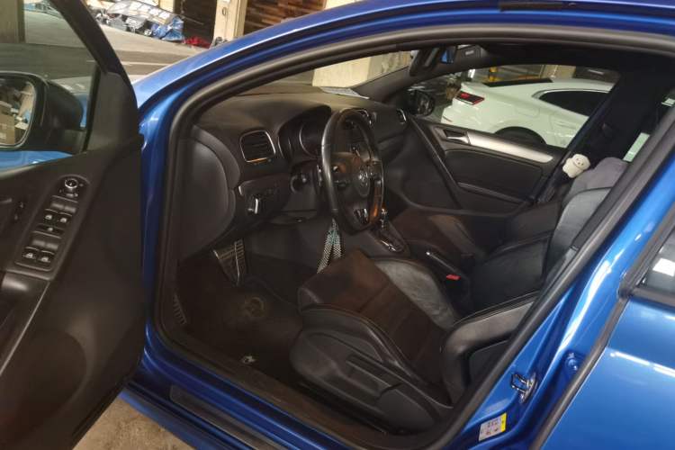 Used Volkswagen Golf 2011 2.0 TSI R Driver Seat
