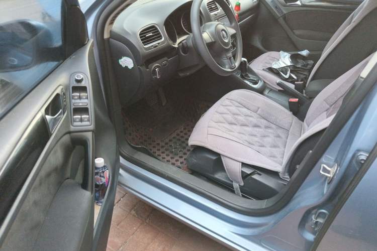 Used Volkswagen Golf 2011 1.6L Automatic Comfort Model Driver Seat