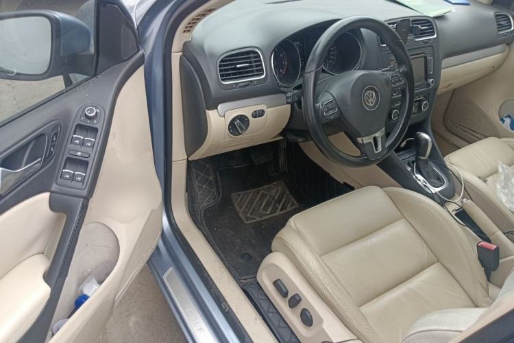 Used Volkswagen Golf 2011 1.4 TSI Automatic Luxury Edition Driver Seat
