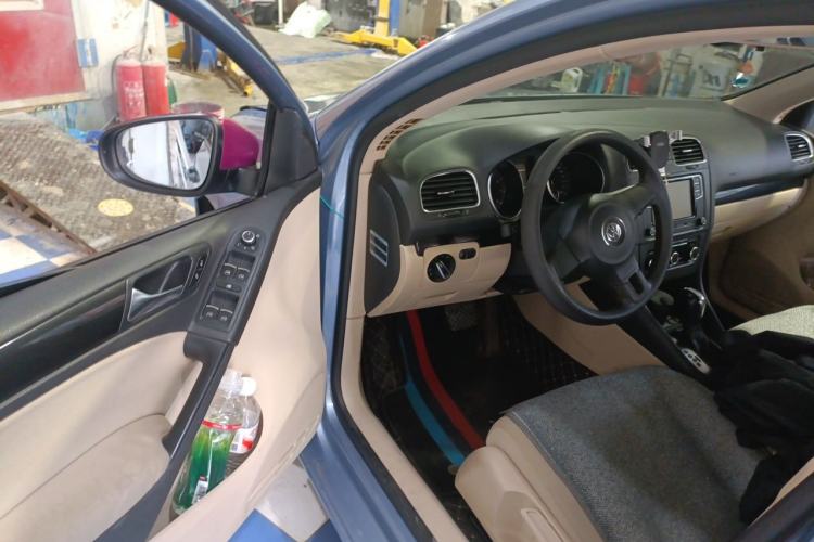 Used Volkswagen Golf 2011 1.6L Automatic Comfort Model Driver Seat