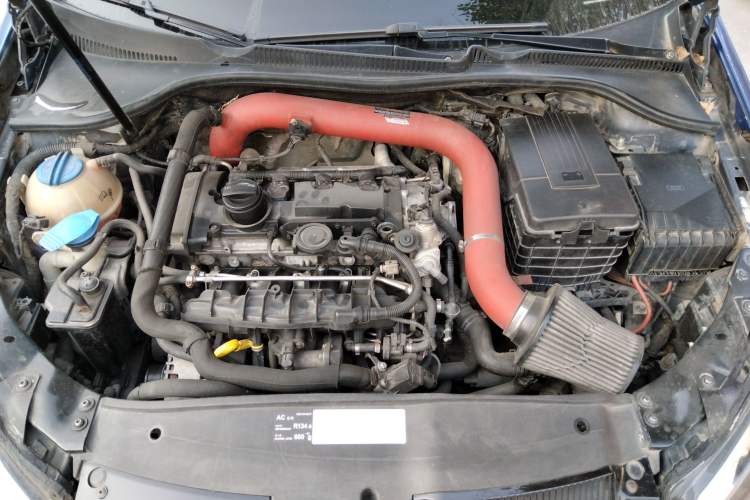Used Volkswagen Golf 2011 2.0 TSI R Engine Bay