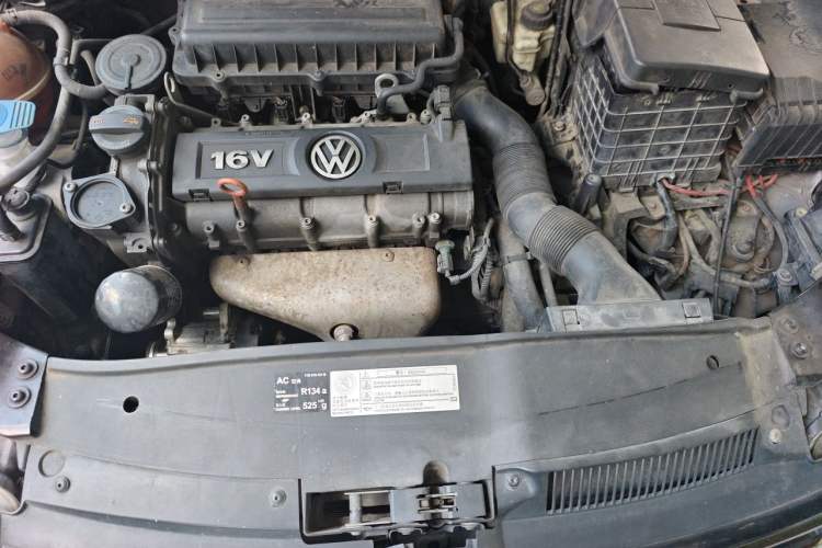 Used Volkswagen Golf 2011 1.6L Automatic Fashion Edition Engine Bay