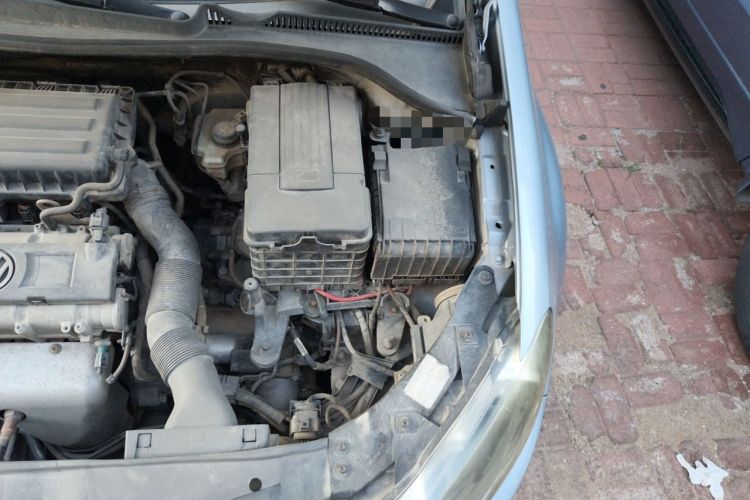 Used Volkswagen Golf 2011 1.6L Automatic Comfort Model Engine Bay Left